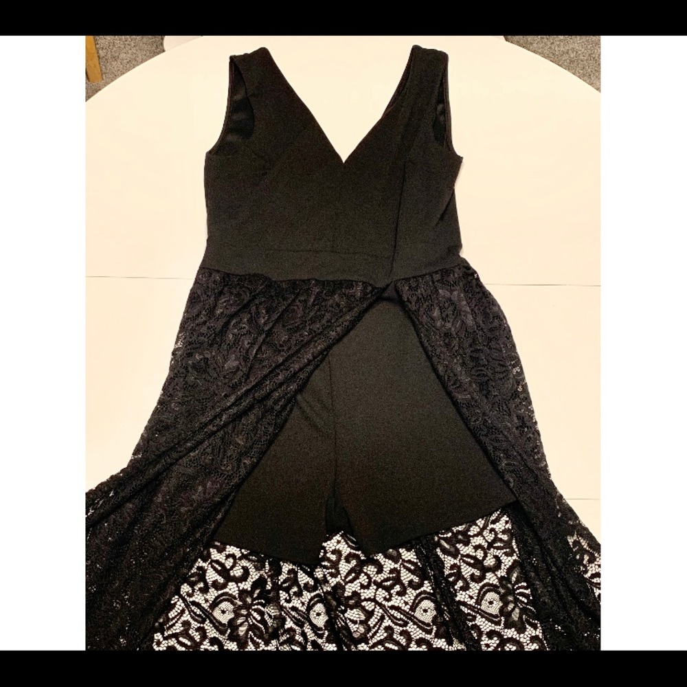 Almost pink - Romper with lace skirt